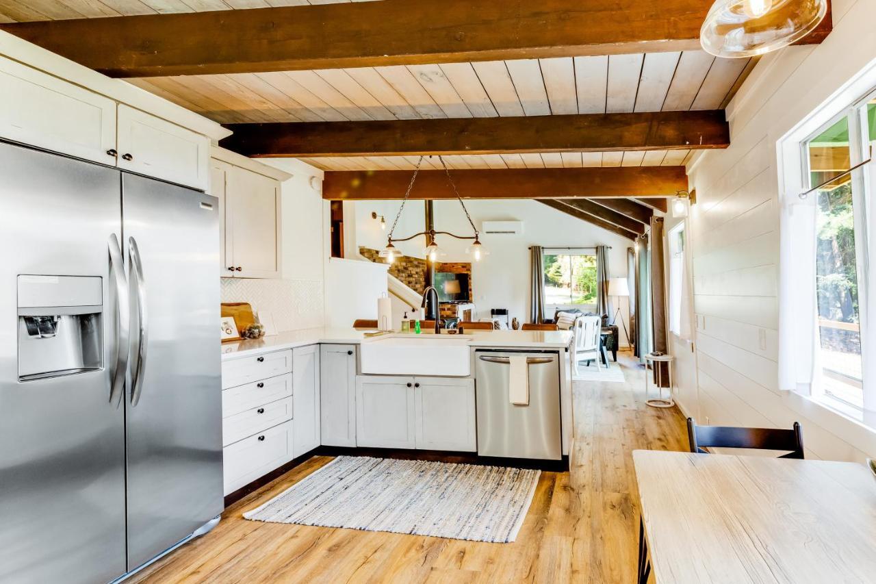 Tall Cedars Cabin By The Water Eastsound Exteriér fotografie